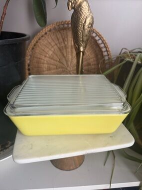 Vintage Pyrex Yellow Fridge Dish 503 w/ Ribbed Lid, Large YELLOW 1.5 QT